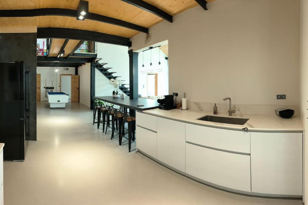 Industrial Luxury Nimes & Arles Villa Beaucaire  Exterior foto
