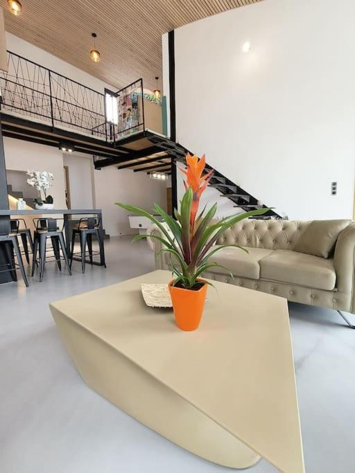 Industrial Luxury Nimes & Arles Villa Beaucaire  Exterior foto
