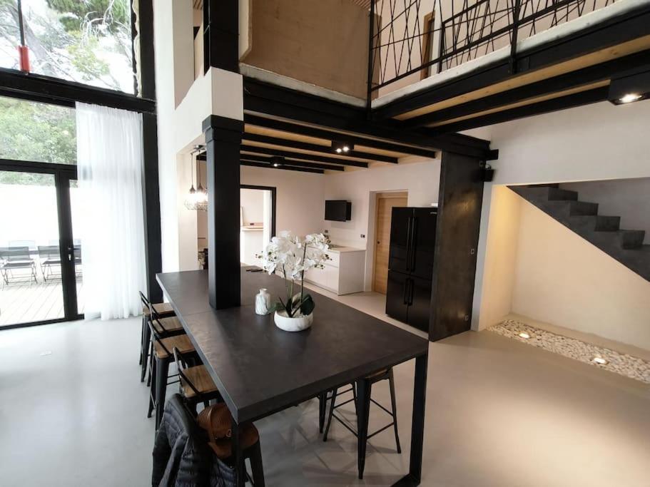 Industrial Luxury Nimes & Arles Villa Beaucaire  Exterior foto